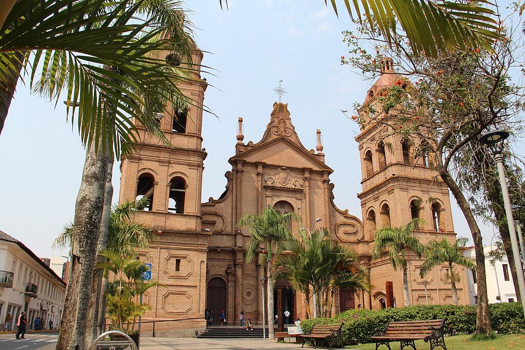 1024px-Catedral_de_Santa_Cruz_-_Bolivia (1)