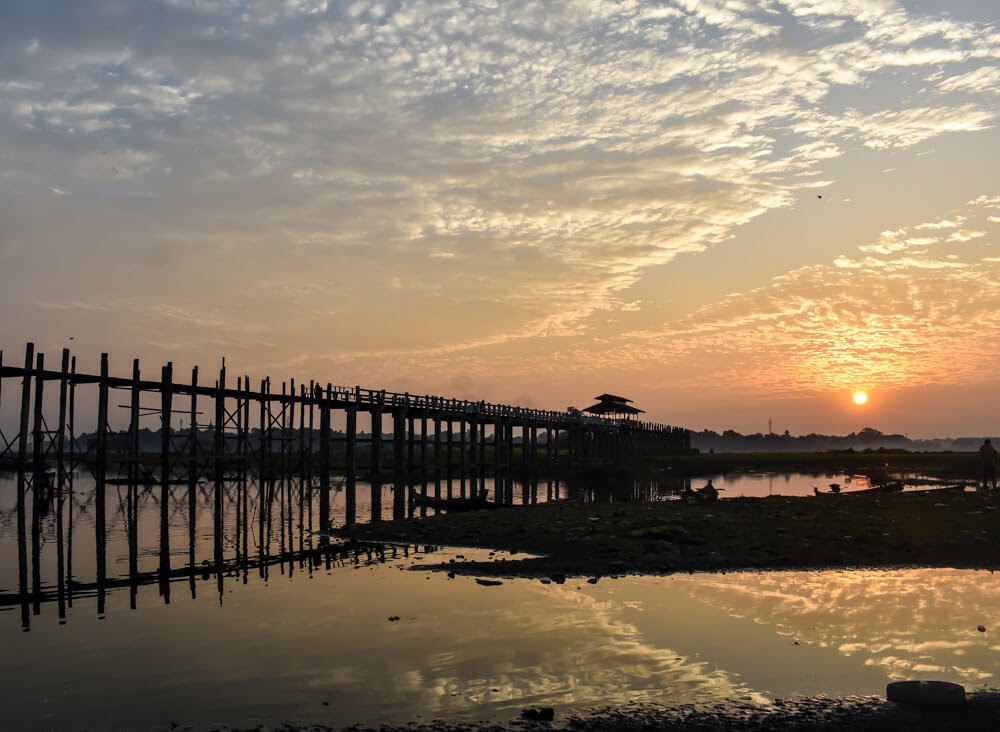 u bein bridge sunrise mandalay burma