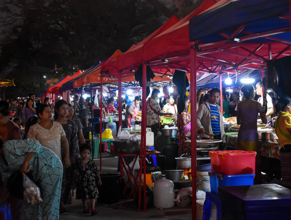 12 Myanmar Traditional Food – Eating My Way Through Burma 58 hpa-an-local-burmese-street-food-market