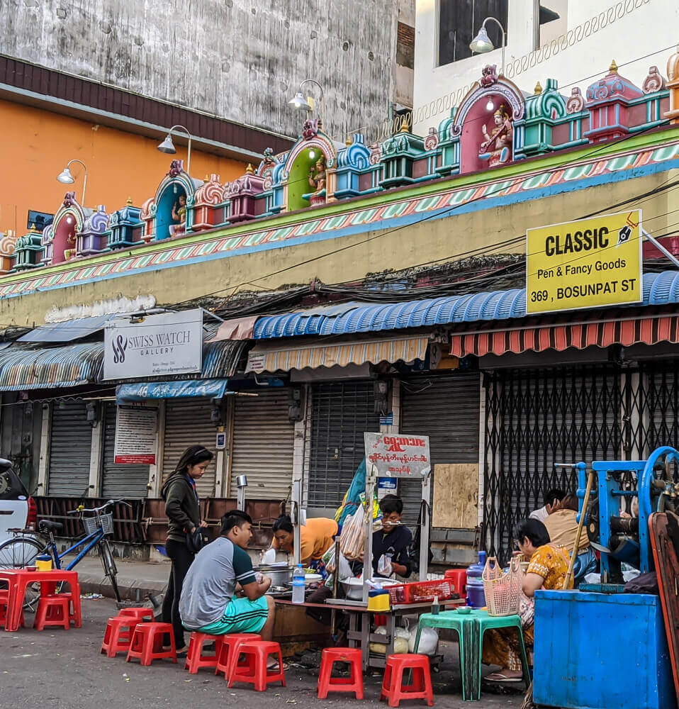 12 Myanmar Traditional Food – Eating My Way Through Burma 28 mohinga-myanmar-street-food