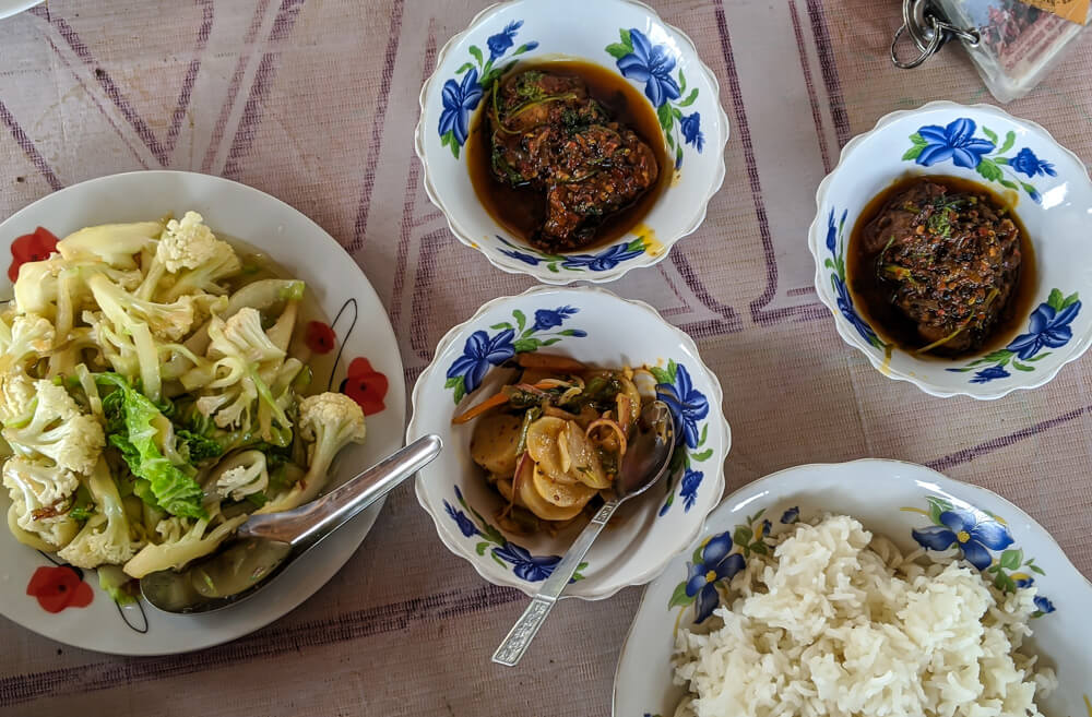 12 Myanmar Traditional Food – Eating My Way Through Burma 12 roadside-food-fish-curry-best-food-in-myanmar