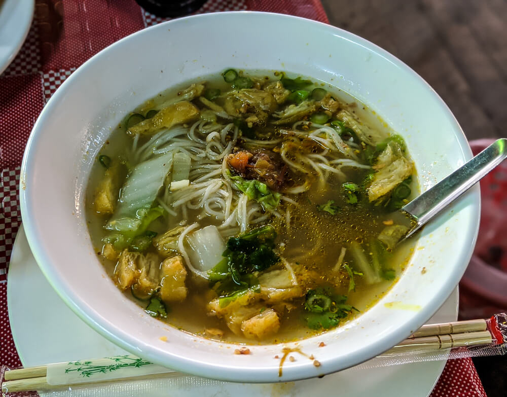12 Myanmar Traditional Food – Eating My Way Through Burma 35 shan-noodle-soup-myanmar