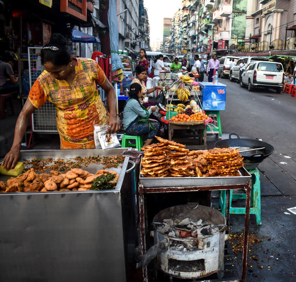 12 Myanmar Traditional Food – Eating My Way Through Burma 19 yangon-street-food-fried-snacks