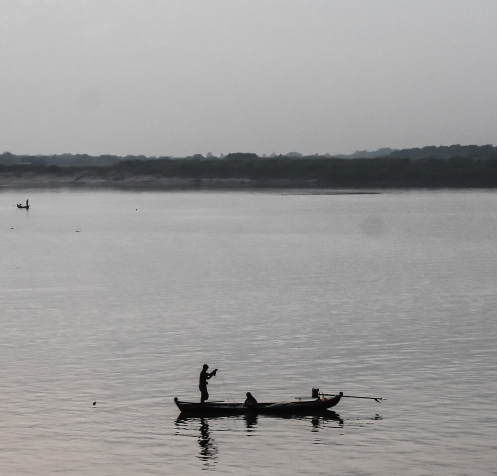 A Stunning Sunset at Mandalay's Irrawaddy River 12 boats-in-the-irrawaddy-river-mandalay