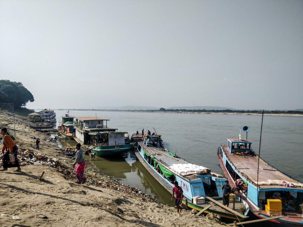 ferry to innwa from mandalay