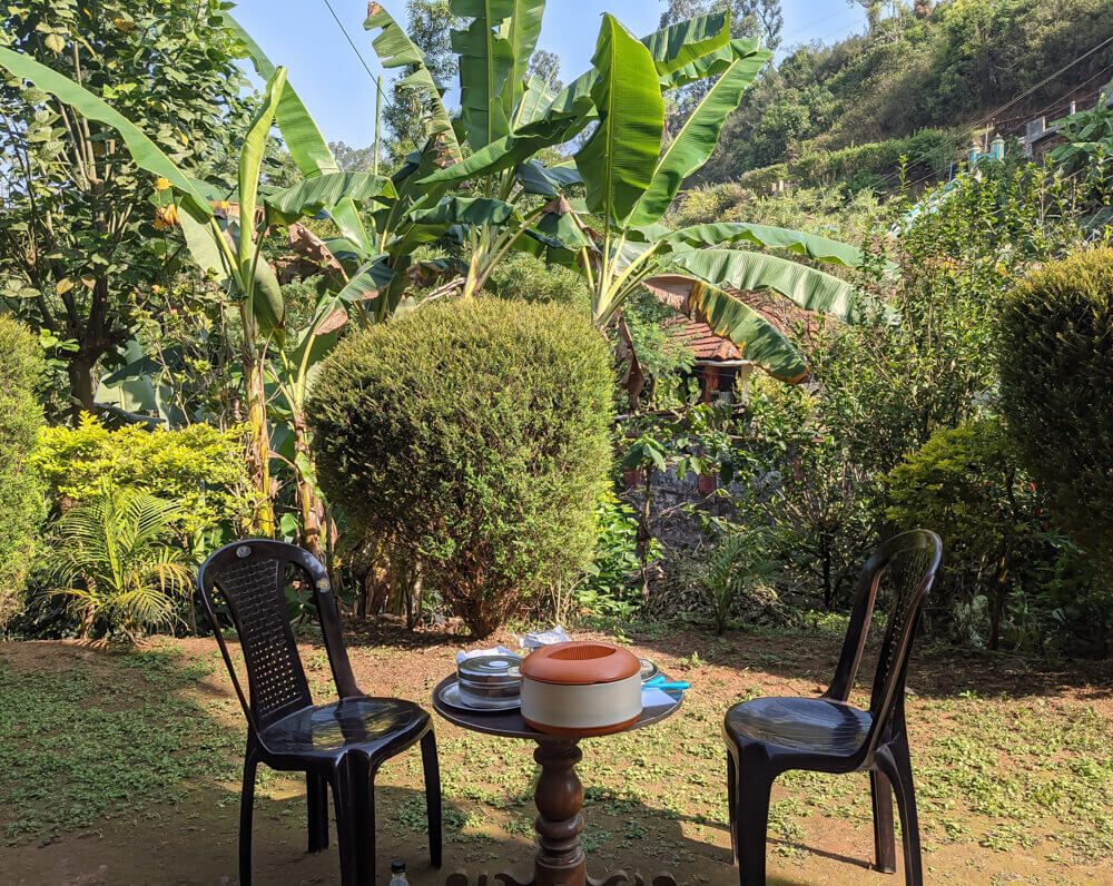 breakfast-in-an indian accommodation