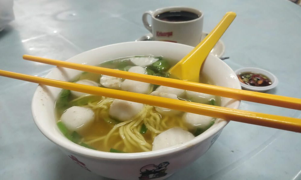 My Journey With Street Food of Malaysia – A Photo Essay 37 fishball-soup-with-tea-in-Sandakan.jpg