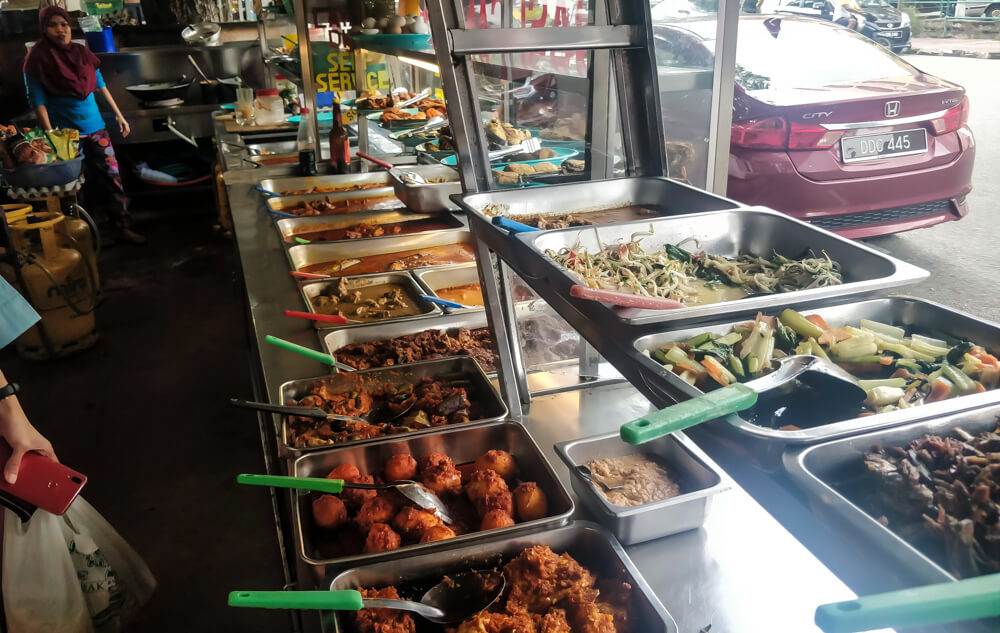 My Journey With Street Food of Malaysia – A Photo Essay 26 nasi-kandar-malaysia.jpeg