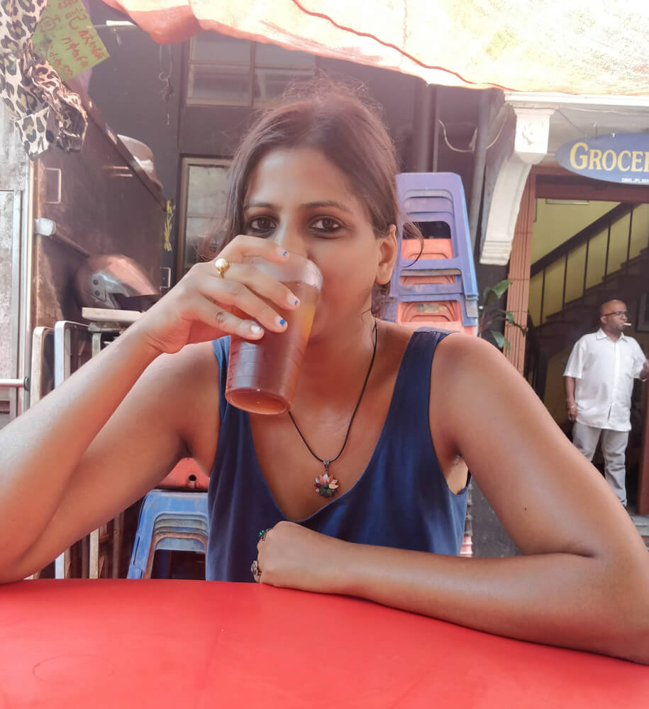My Journey With Street Food of Malaysia – A Photo Essay 16 pretty-me-eating-malaysian-street-food.jpg
