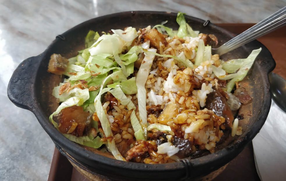 My Journey With Street Food of Malaysia – A Photo Essay 11 street-food-of-malaysia-chinese-clay-pot-rice.jpg