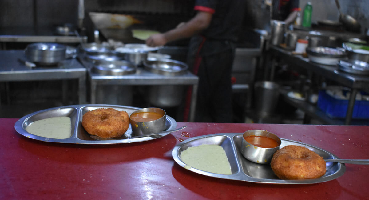 bangalore-photos-sambahr-vada.jpg