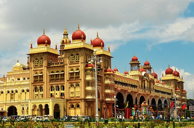Amazing Karnataka – From Ten Years of Travel 17 1 / 1 – Mysore_Palace,_India_(photo_-_Jim_Ankan_Deka) (1).jpeg