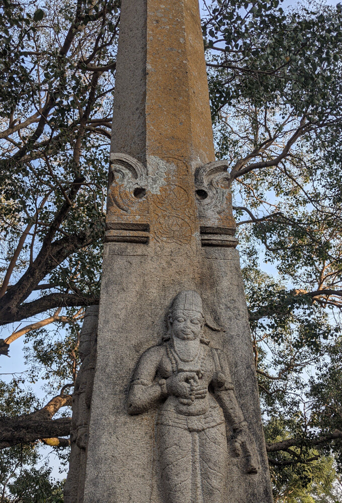 Sri-Big-Bull-Temple-in-the-Dodda-Ganeshana-Gudi-complex-Bangalore-India.jpg