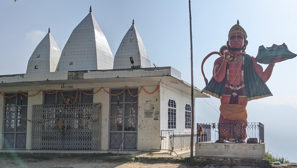 We Dared to Hike to Shikari Devi Temple (Mandi Himachal) On Our Own 4 hanuman temple bakhrot