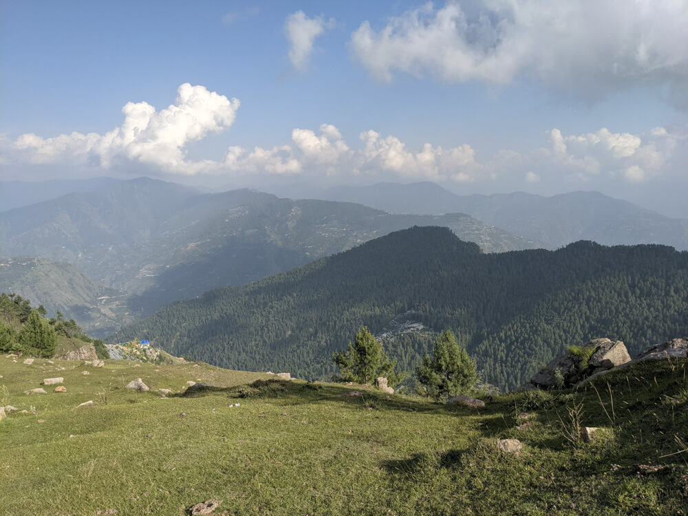Sunny Picnic at Kanag Devi Temple, Theog (Shimla) – Pastures in Obscurity 18 open views of the valley himachal pradesh