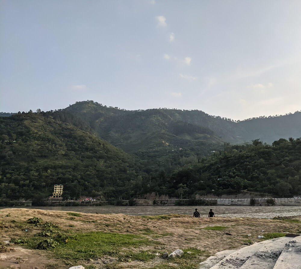What a Dam Did to the Tattapani Hot Water Springs 19 people-sitting-in-tattapani-on-sutlej-banks-karsog-mandi