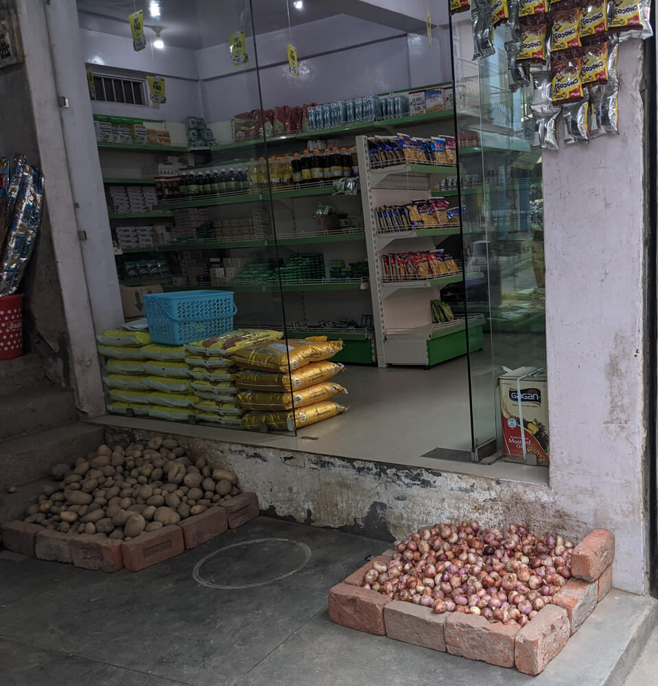 shops in karsog market