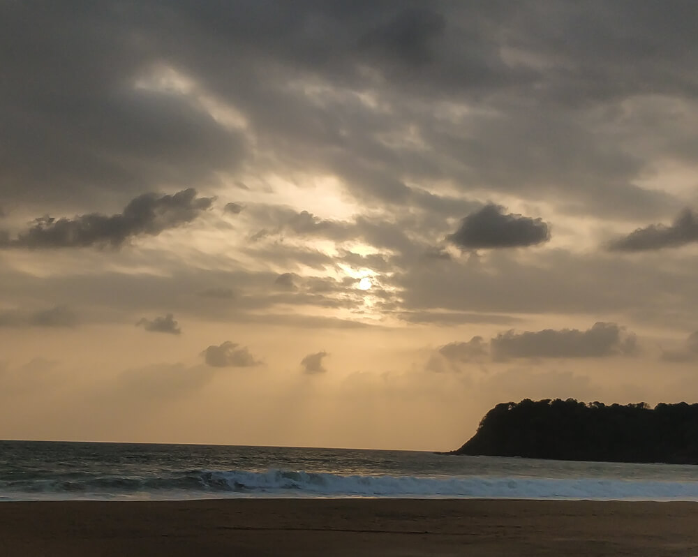 Writer's Notes From Agonda Beach, Goa 3 sunset cloudy beach agonda goa