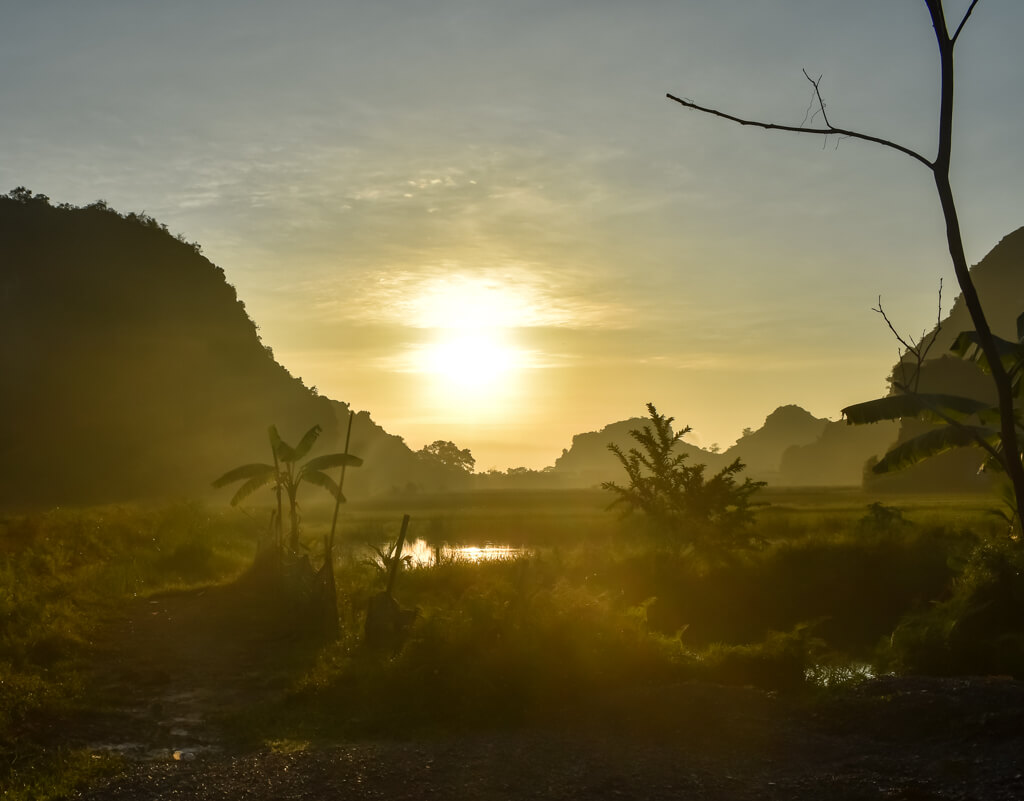 27 Hopeful Photos From 2022 That Show Nature Defy Climate Change 27 a-sunset-in-ninh-binh-in-vietnam.jpg