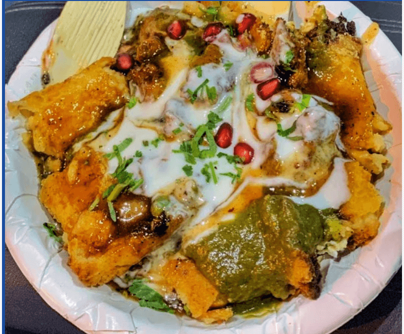 lucknow famous food aloo tiki plate