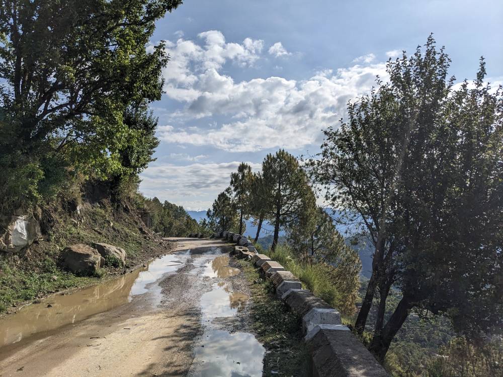 beautiful path ahead himchal himalayan valley smaller