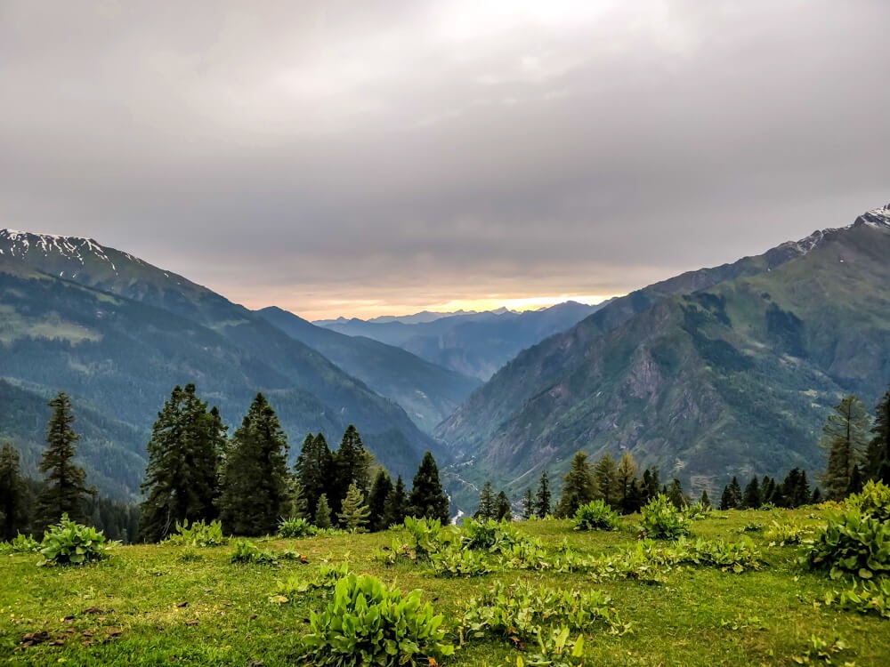 bunbuni+hills+parvati+river+himachal+india