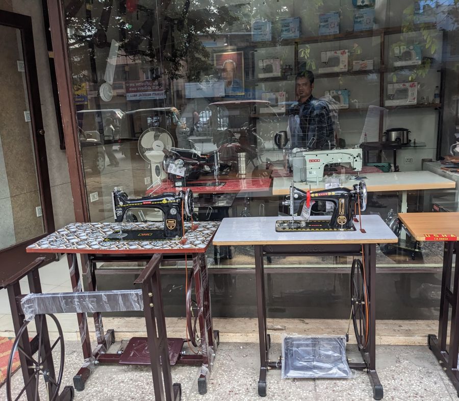 old style sewing machines still found in bengal (1)