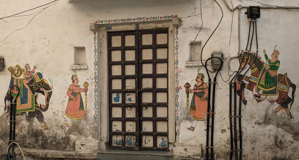 some of the beautiful doors of udaipur rajasthan (1)