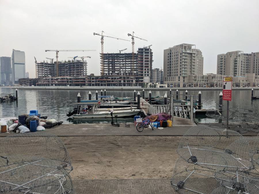Dusty Sharjah: The Poorer Brother of Abu Dhabi and Dubai 10 walking by the seaside in Sharjah (1)