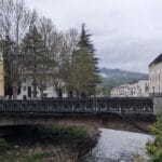 tkibuli georgia river bridge homes (1)